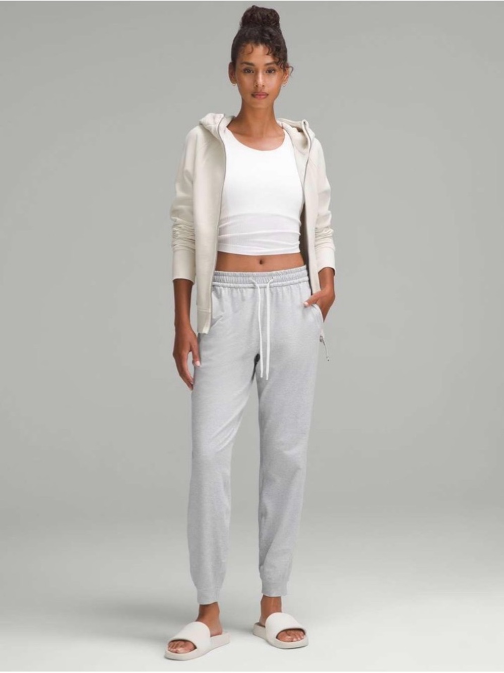 Lululemon Soft Jersey Classic Fit MidRise Jogger Heathered core ultra light gray